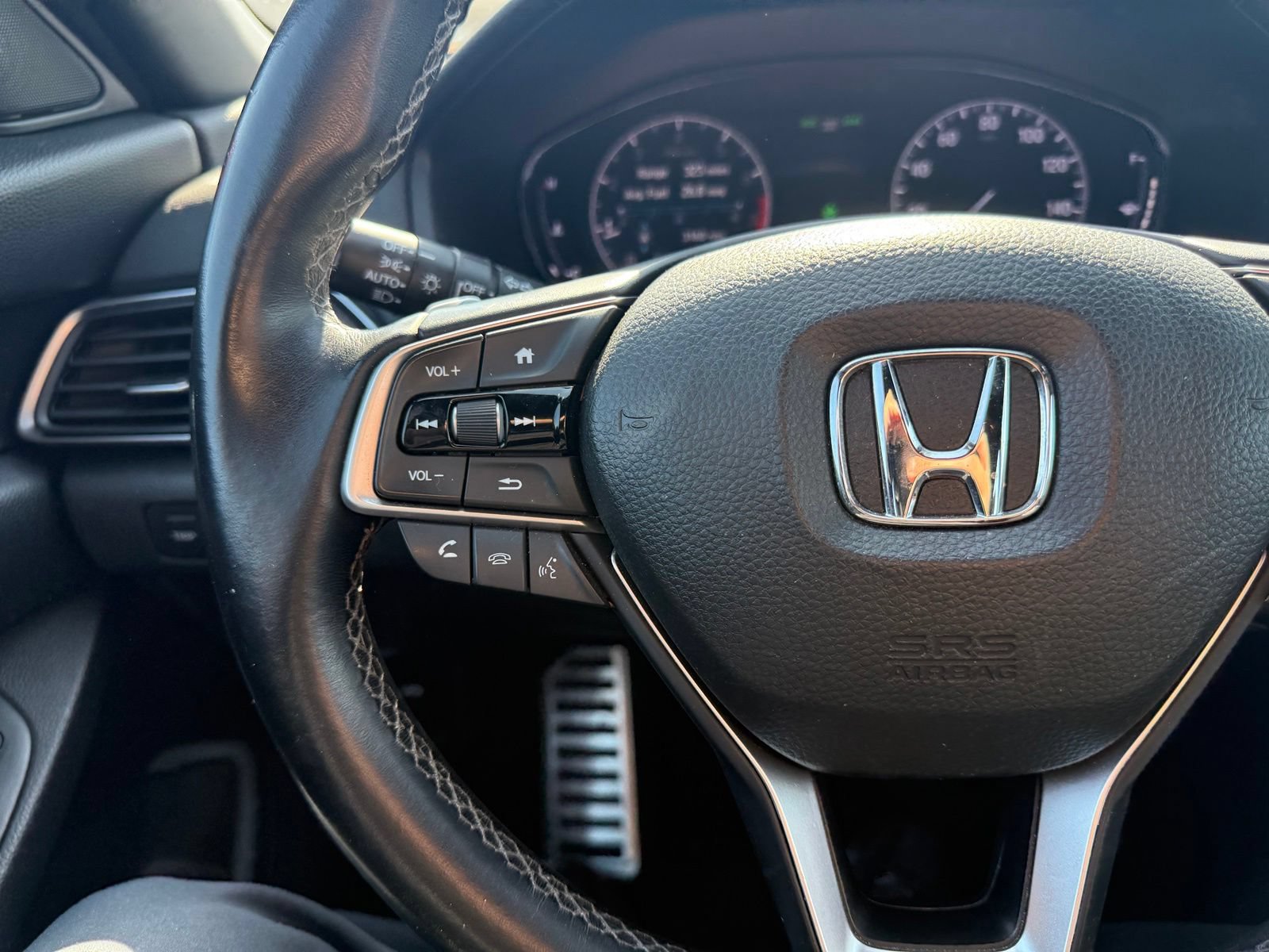 Used 2018 Honda Accord Sport image 19