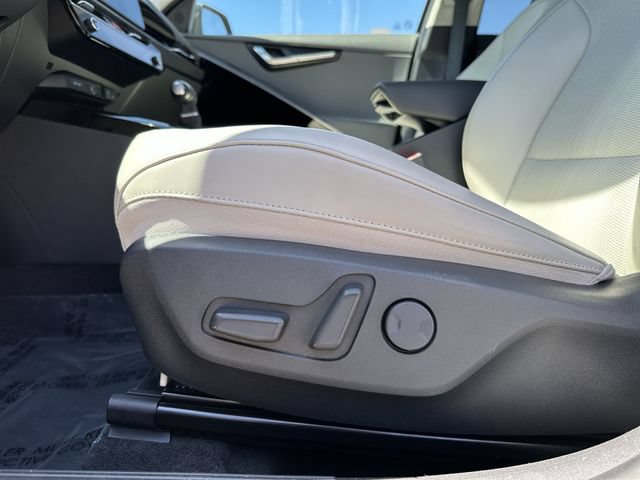 Used 2023 Kia Niro EX FWD image 15