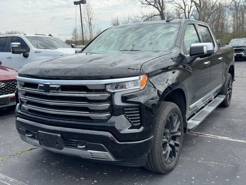 Used 2025 Chevrolet Silverado 1500 High Country w/ High Country Premium Package image 2