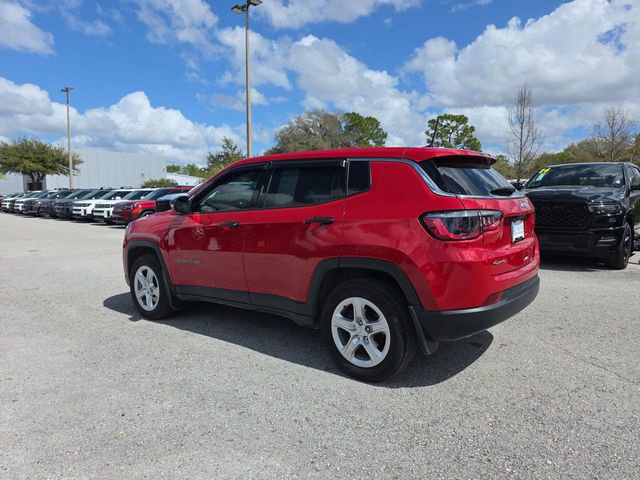 Used 2023 Jeep Compass Sport image 4
