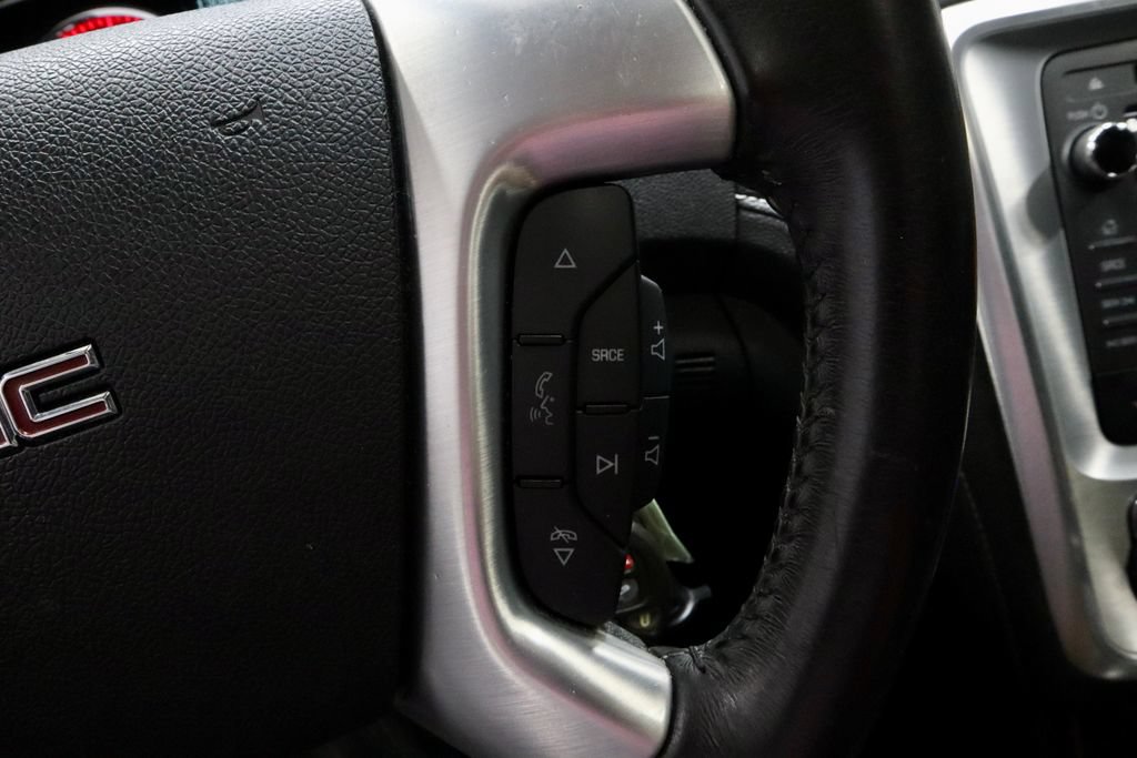 Used 2016 GMC Acadia SLT w/ Open Road Package FWD image 30
