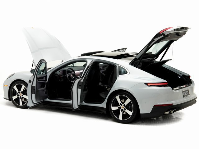 Certified 2025 Porsche Panamera 4 AWD/4WD image 30