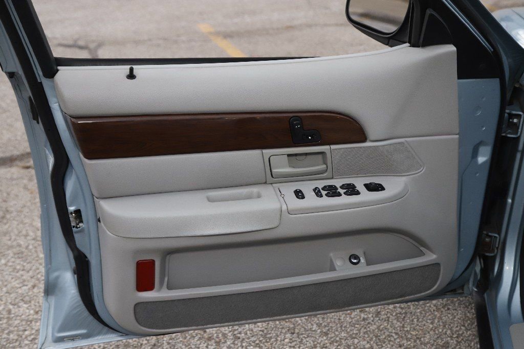 Used 2004 Mercury Grand Marquis GS image 18