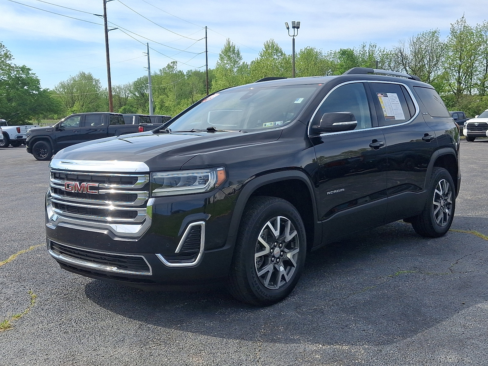 Used 2022 GMC Acadia SLE w/ Driver Convenience Package AWD/4WD image 4
