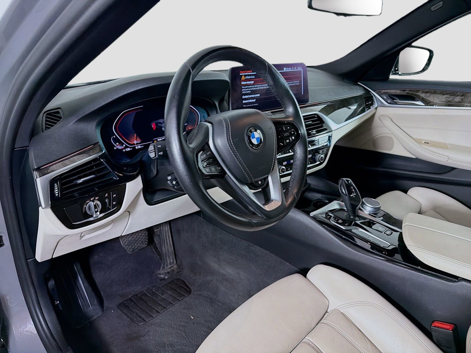 Used 2022 BMW 530i xDrive w/ Convenience Package AWD/4WD image 10