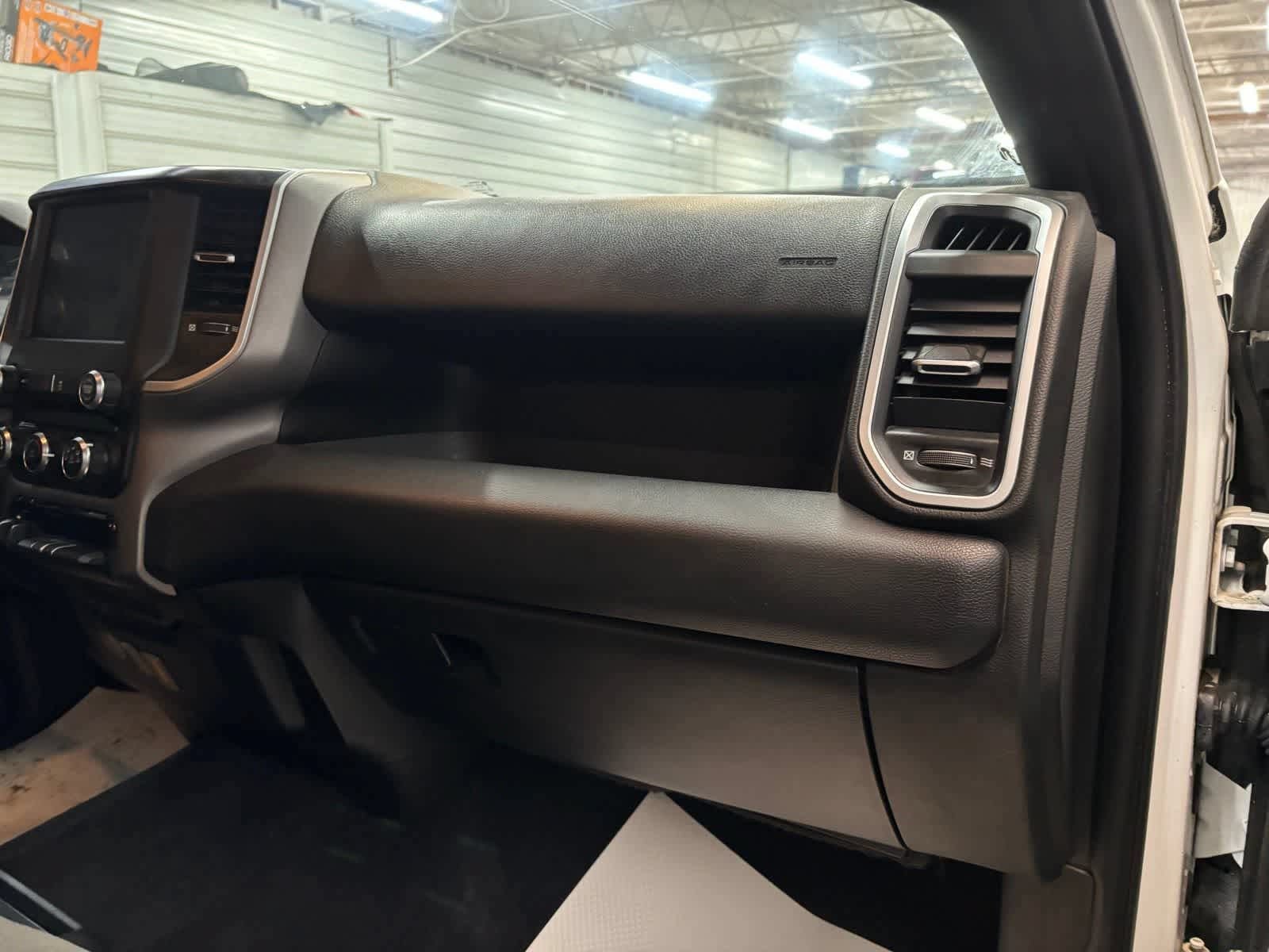 Used 2022 RAM 2500 Big Horn AWD/4WD image 28