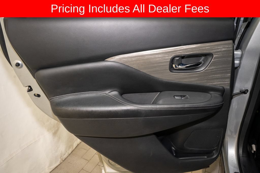 Used 2015 Nissan Murano SV FWD image 9