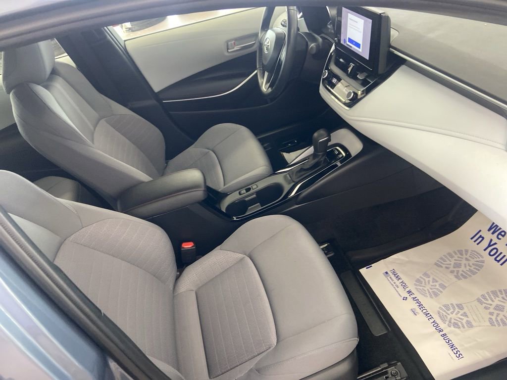 Used 2024 Toyota Corolla SE w/ SE Convenience Package FWD image 18