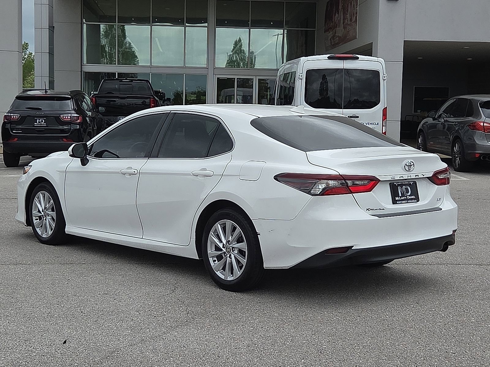 Used 2023 Toyota Camry LE image 4