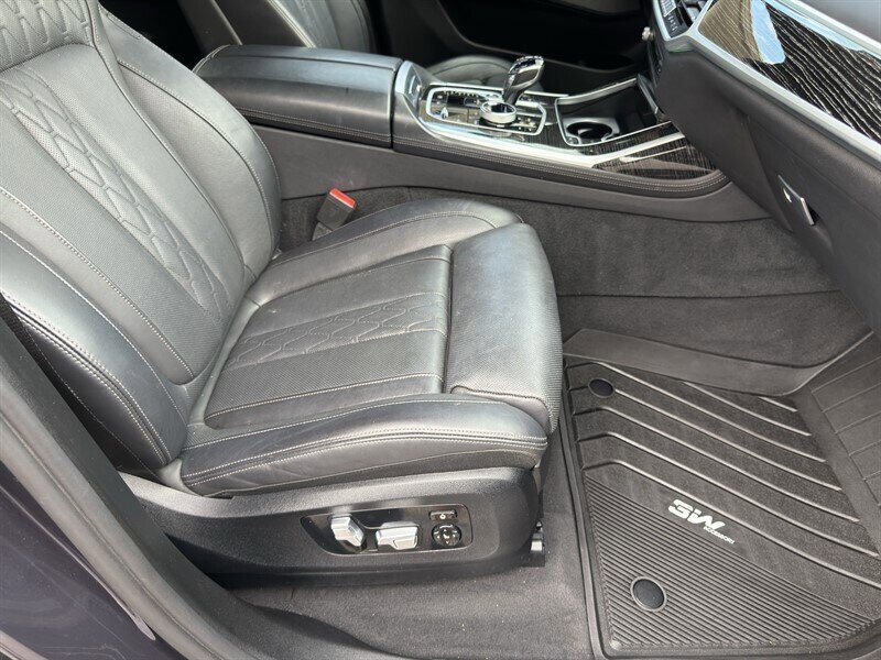 Used 2021 BMW X7 xDrive40i w/ M Sport Package AWD/4WD image 37