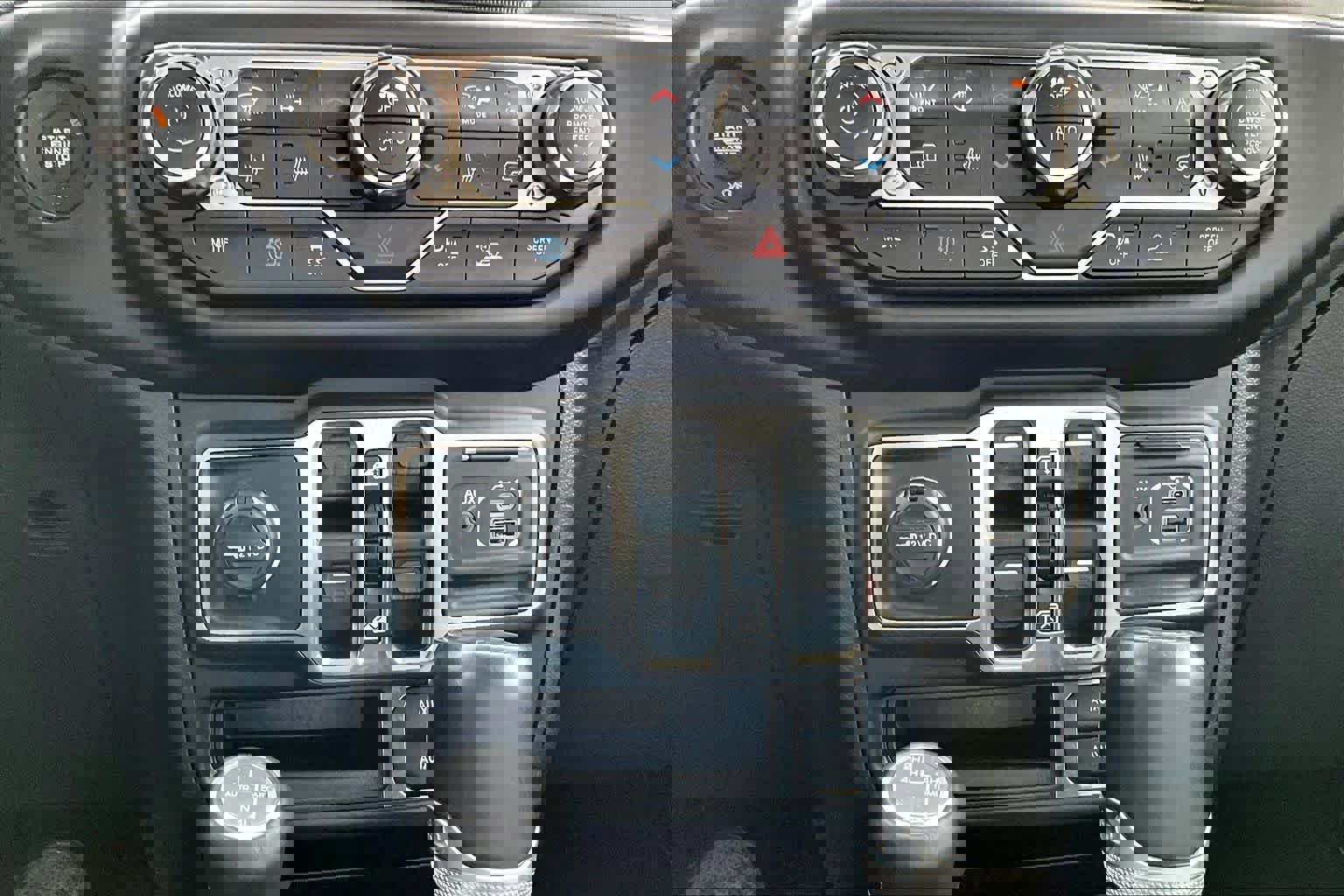 Used 2021 Jeep Wrangler Unlimited Sahara image 32