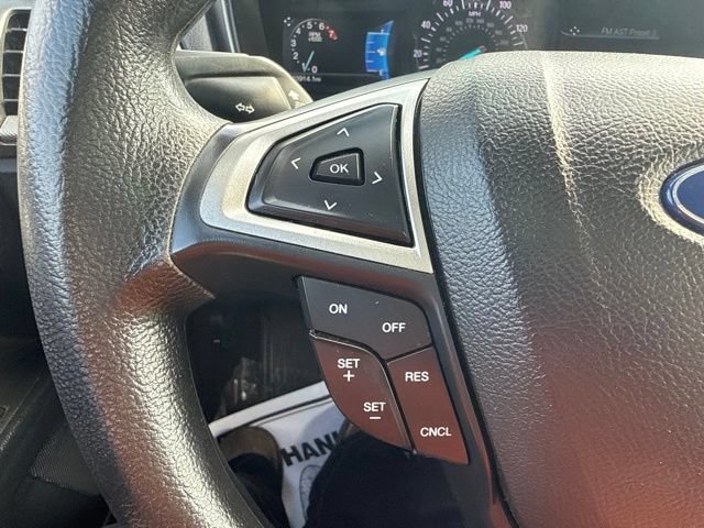 Used 2018 Ford Fusion SE w/ Fusion SE Technology Package FWD image 18