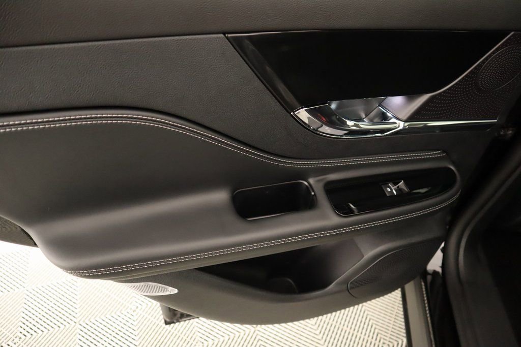 New 2025 Lincoln Corsair Grand Touring image 18