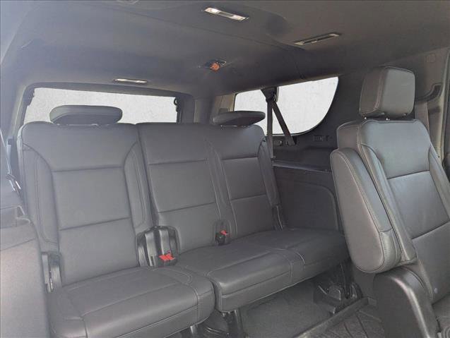 Used 2024 Chevrolet Suburban Z71 w/ Luxury Package AWD/4WD image 13