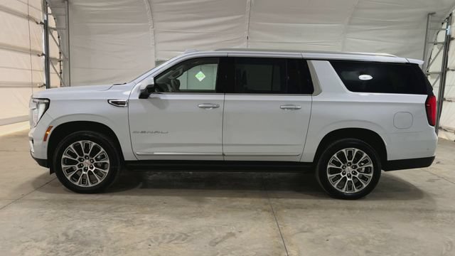 New 2026 GMC Yukon XL Denali w/ Denali Reserve Package RWD image 5