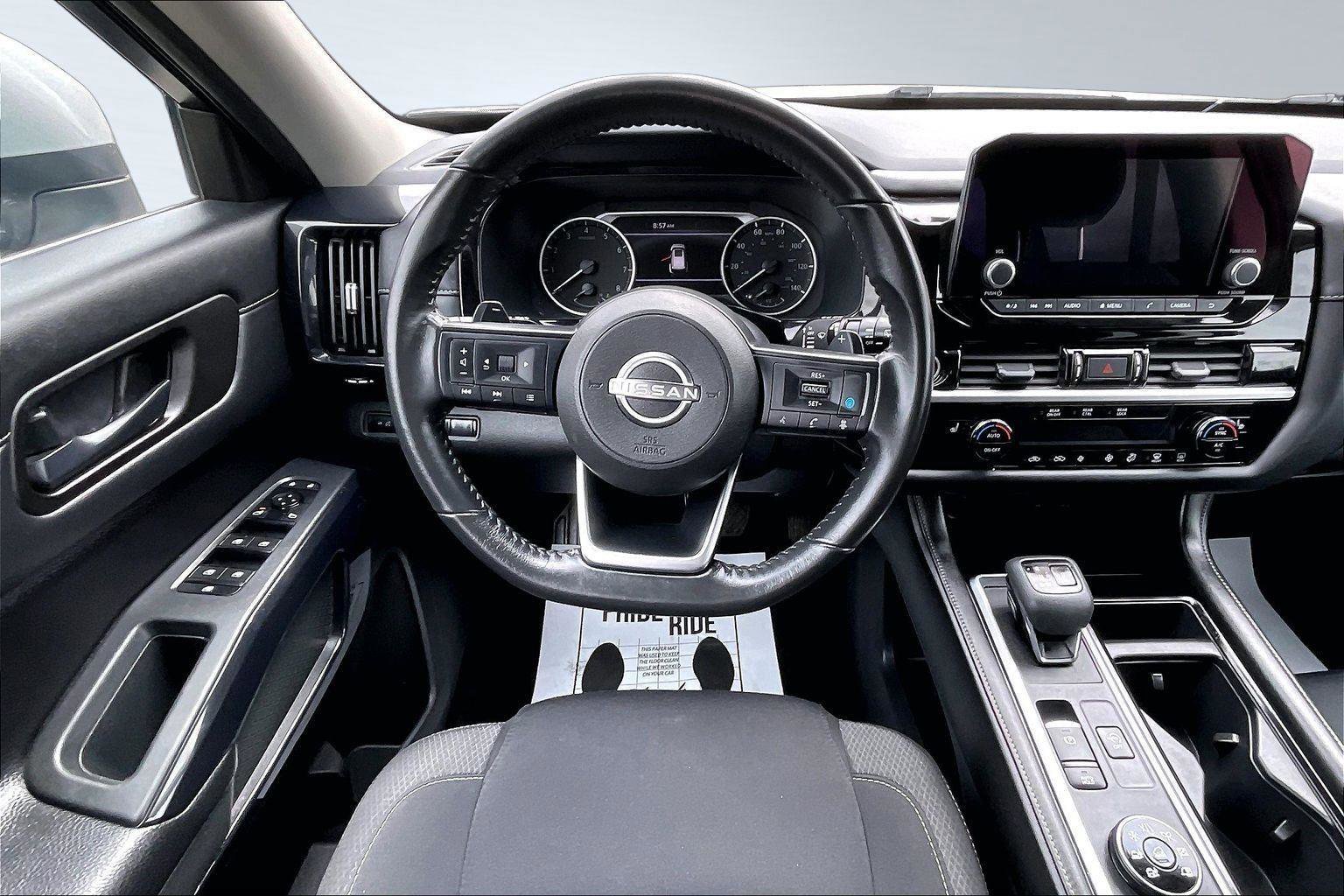 Certified 2024 Nissan Pathfinder SV image 6