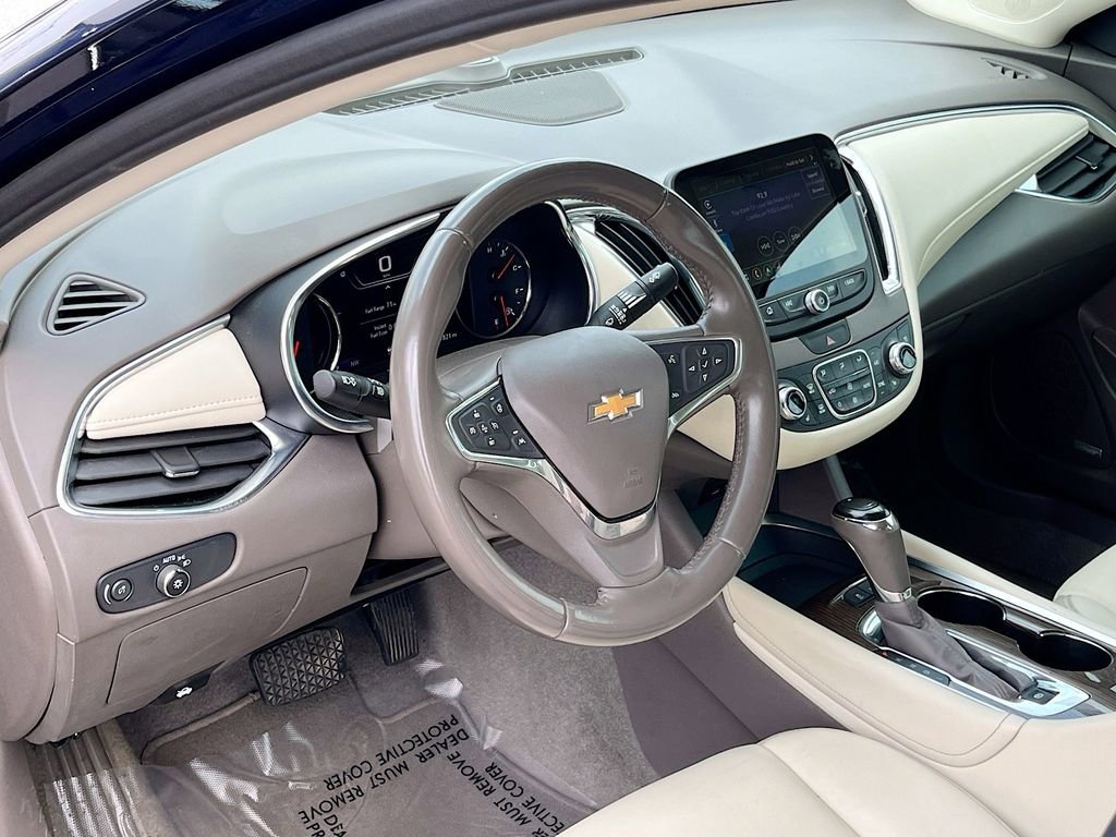 Used 2021 Chevrolet Malibu Premier FWD image 9