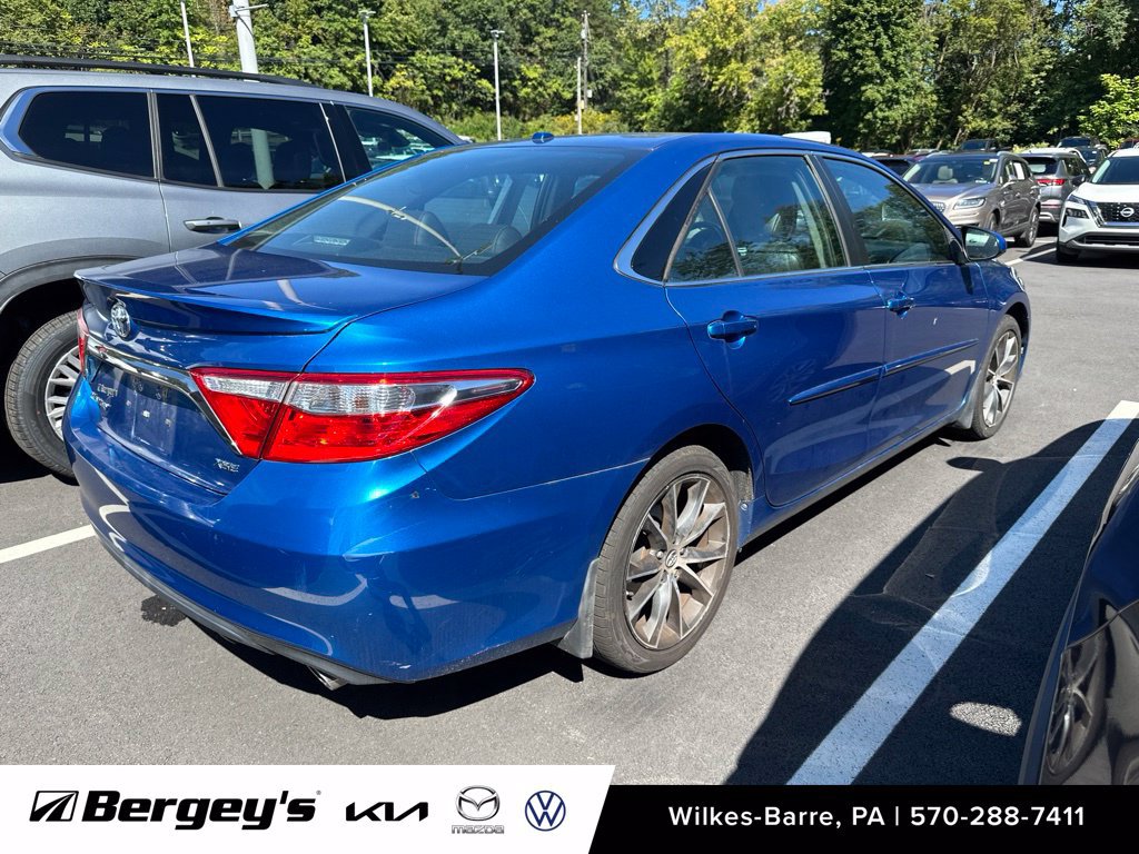 Used 2017 Toyota Camry XSE w/ Moonroof Package FWD image 5