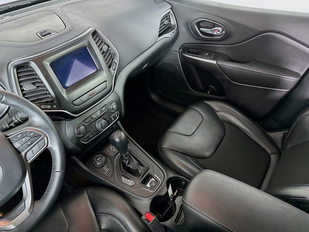 Certified 2020 Jeep Cherokee Latitude Plus image 30