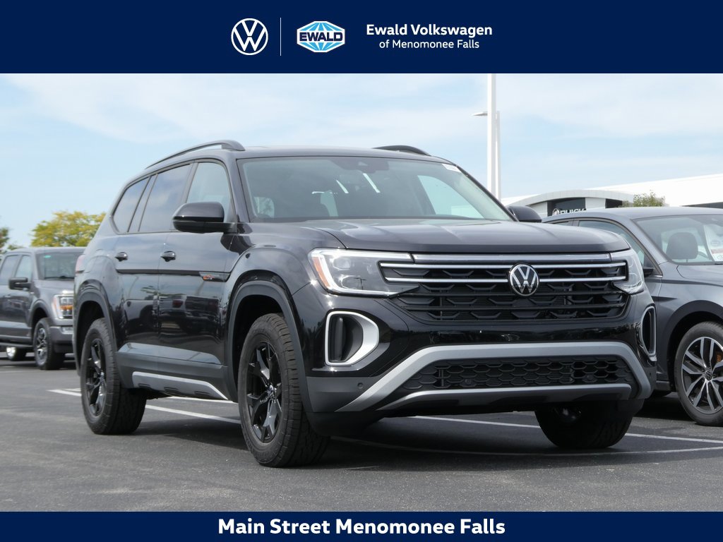 New 2025 Volkswagen Atlas Peak Edition SE