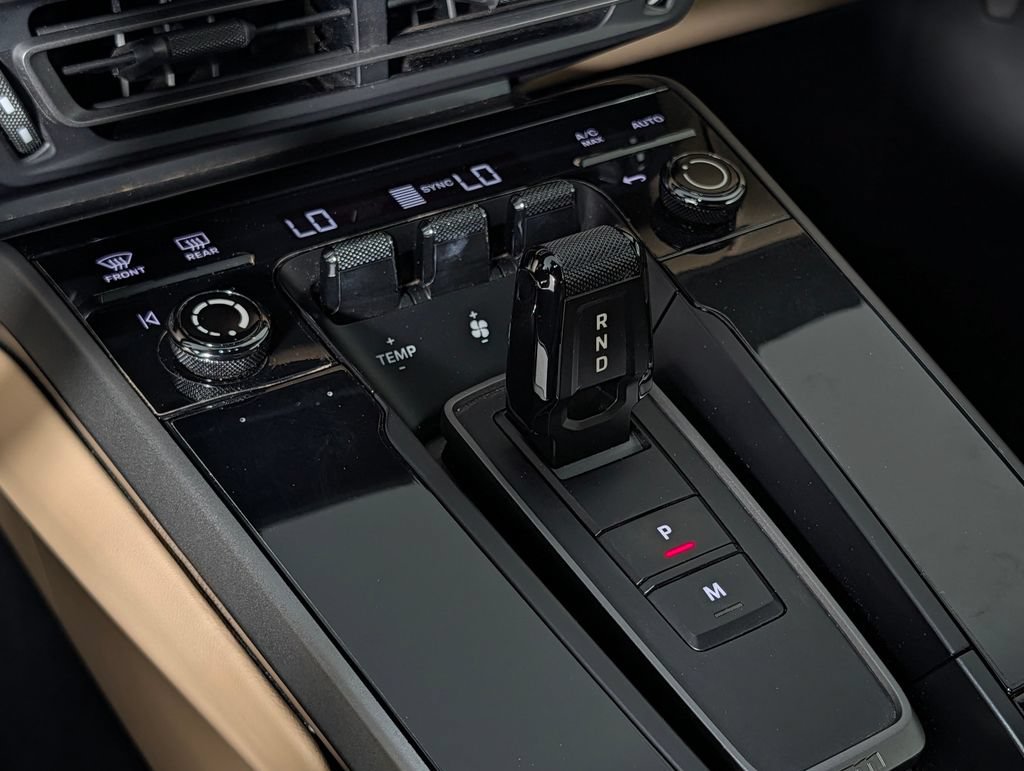Certified 2023 Porsche 911 Carrera RWD image 32