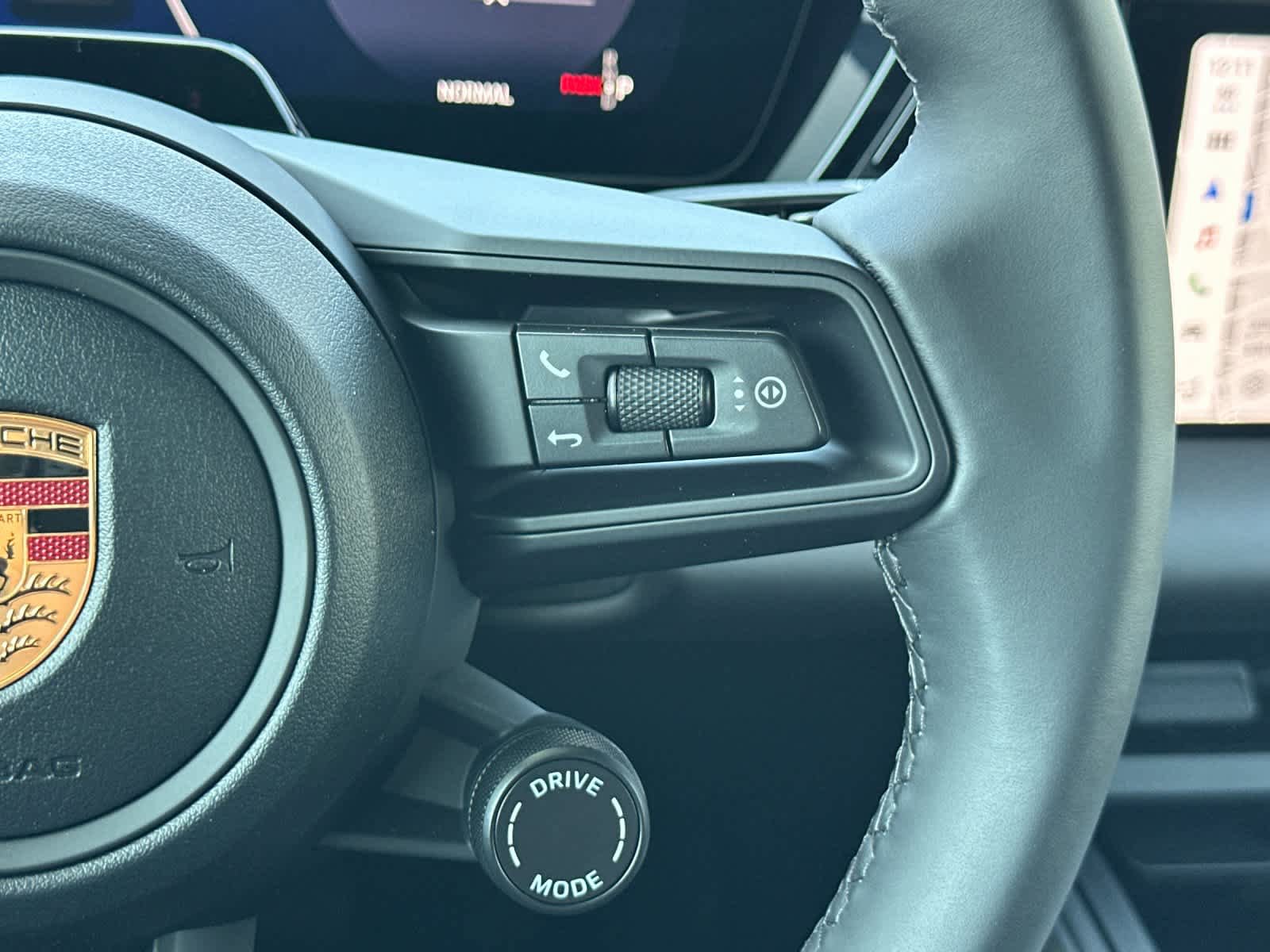 New 2026 Porsche Macan Electric RWD image 29