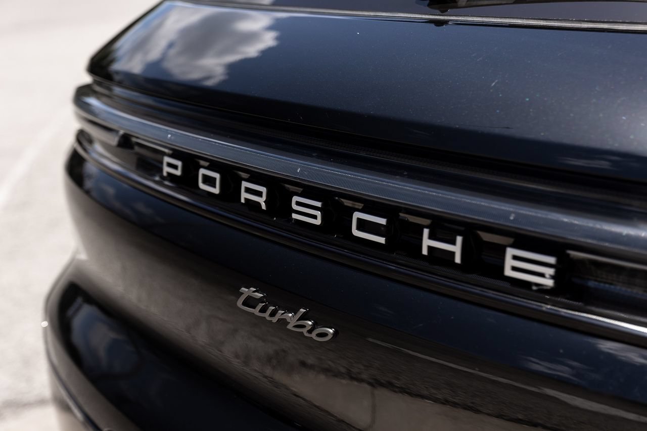 Used 2025 Porsche Cayenne Turbo AWD/4WD image 13