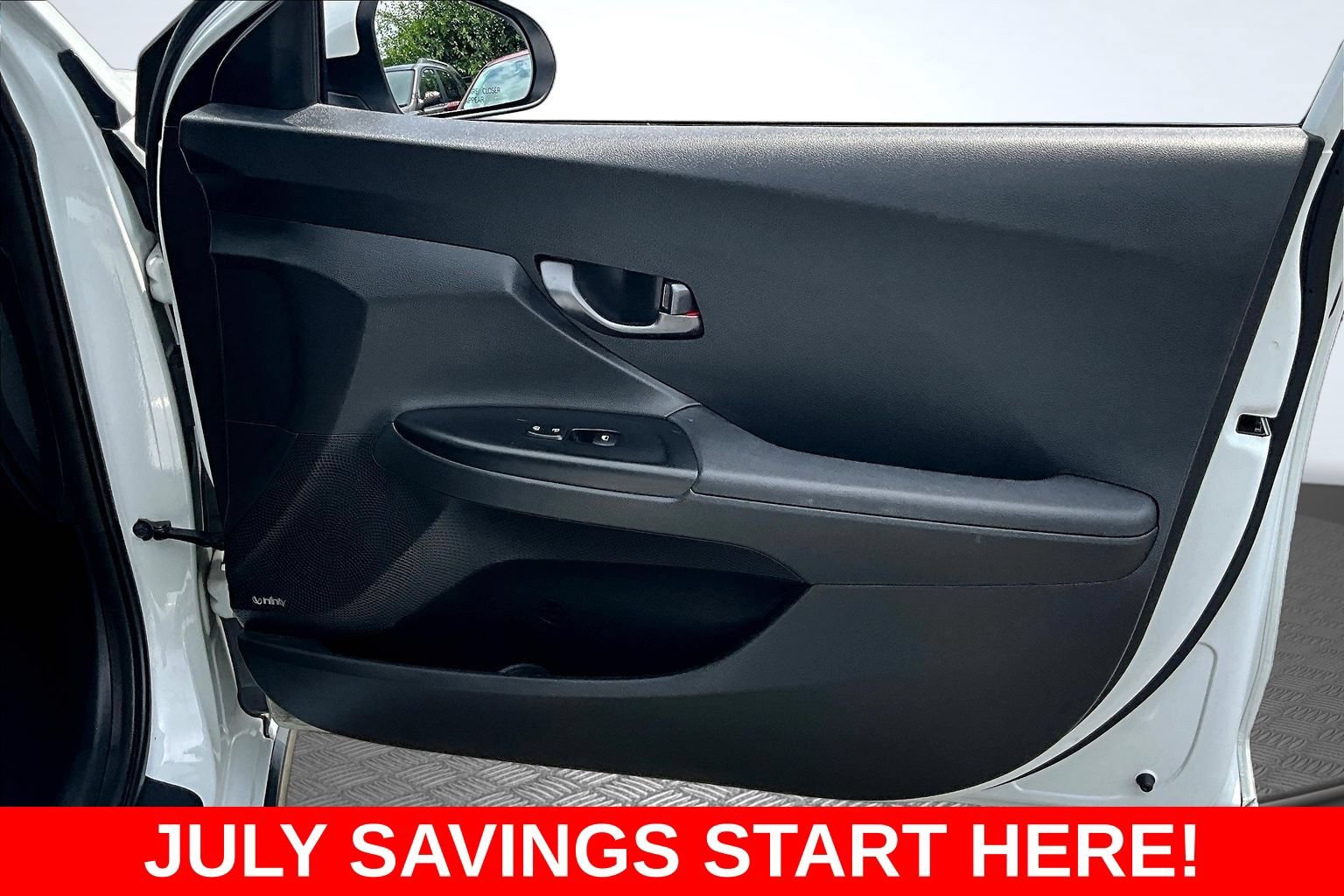 Used 2019 Hyundai Veloster Turbo FWD image 30