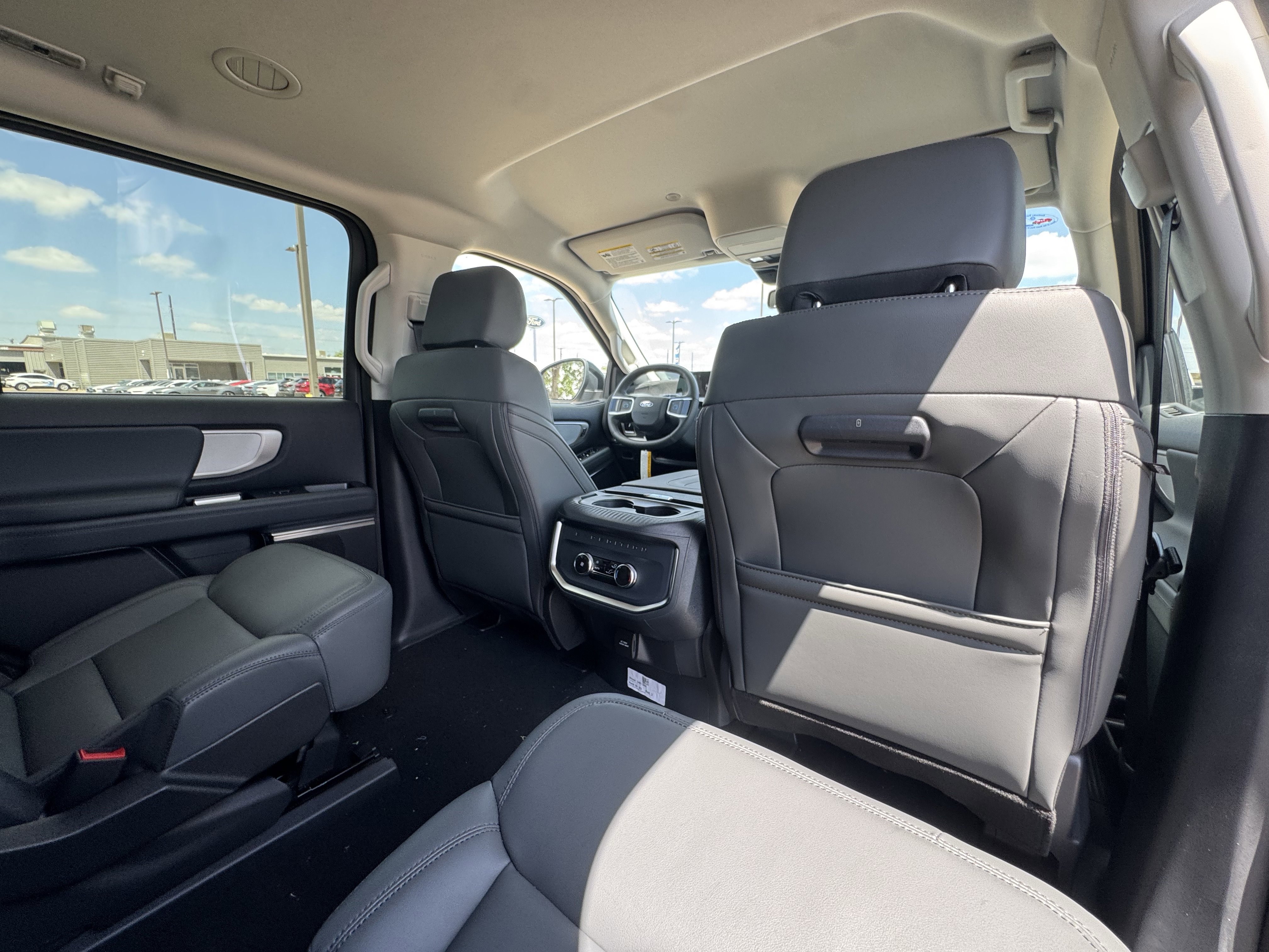 New 2026 Ford Expedition Active image 12