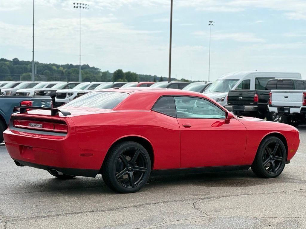 Used 2014 Dodge Challenger SXT Plus RWD image 26