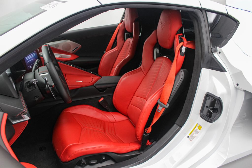 Used 2022 Chevrolet Corvette Stingray Premium Cpe w/ Z51 Performance Package RWD image 17