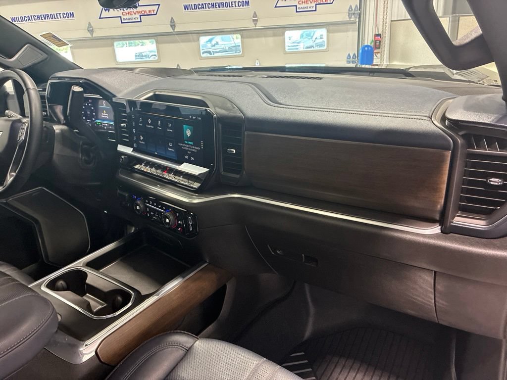 Used 2025 Chevrolet Silverado 2500 High Country w/ High Country Premium Package AWD/4WD image 52