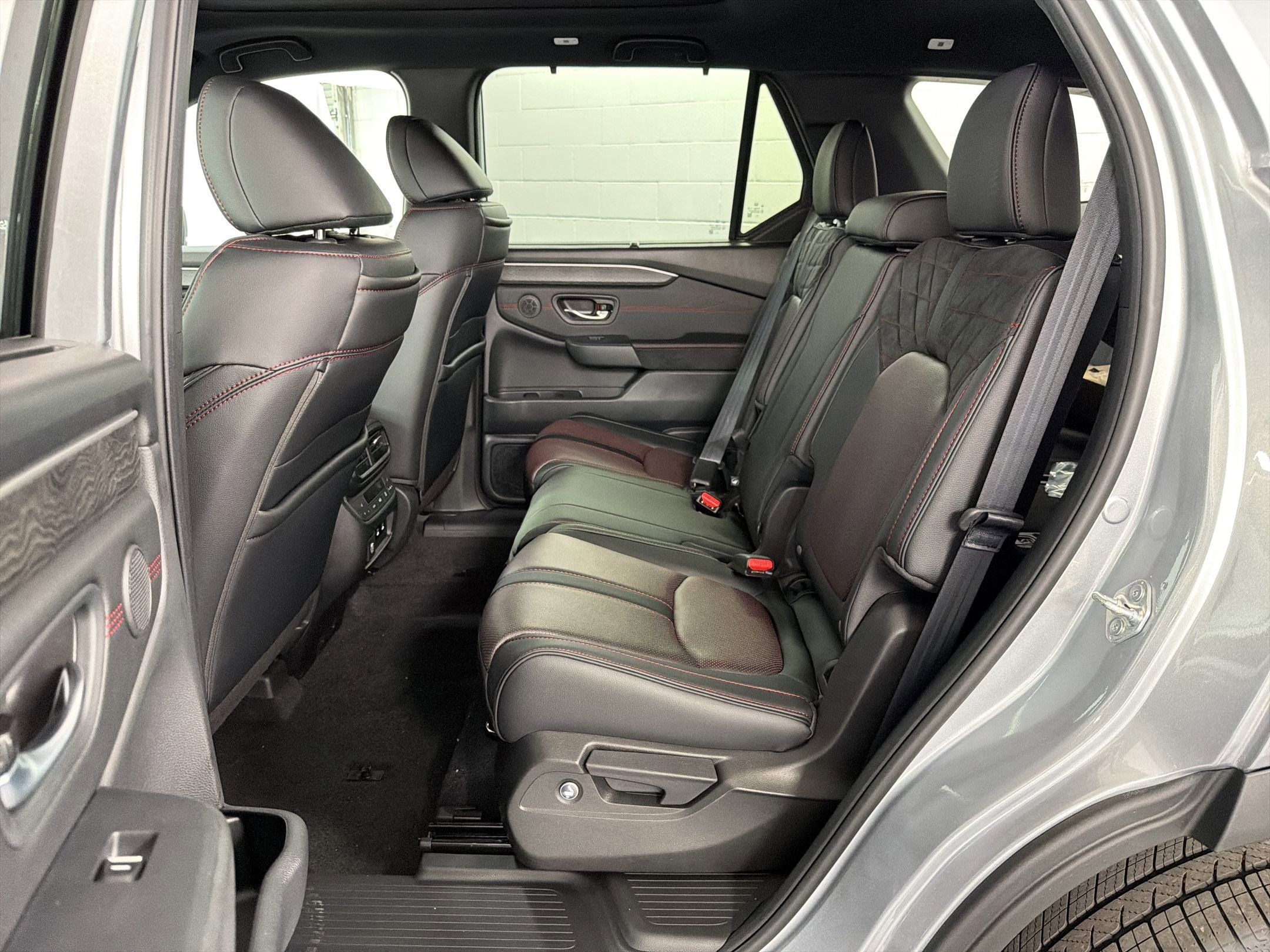 New 2026 Honda Pilot Black Edition image 14