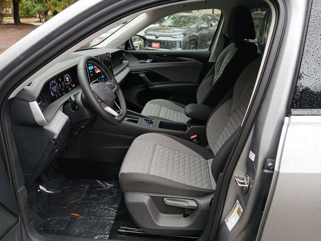 New 2026 Volkswagen Tiguan S image 9