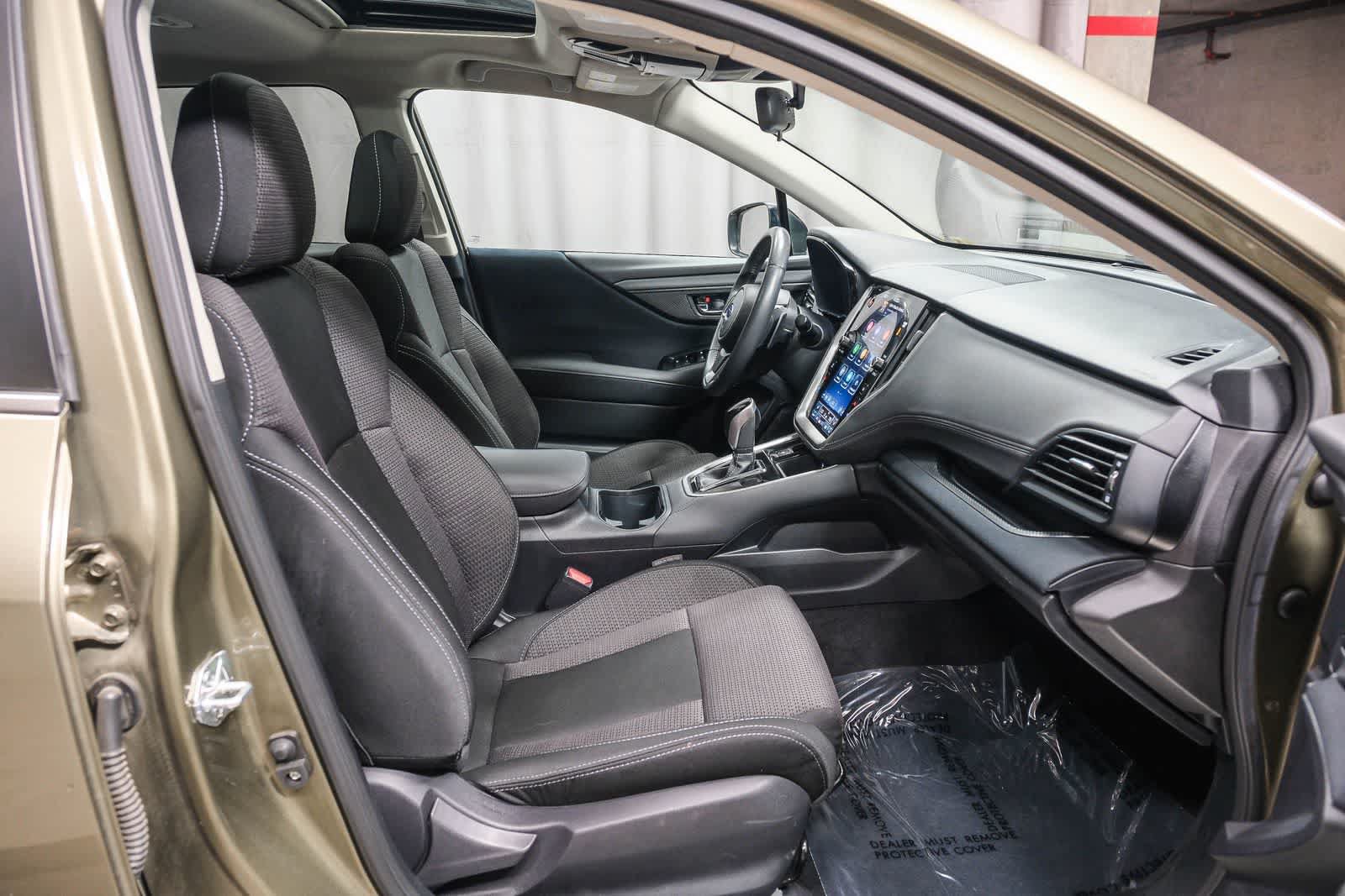 Used 2024 Subaru Outback Premium AWD/4WD image 21