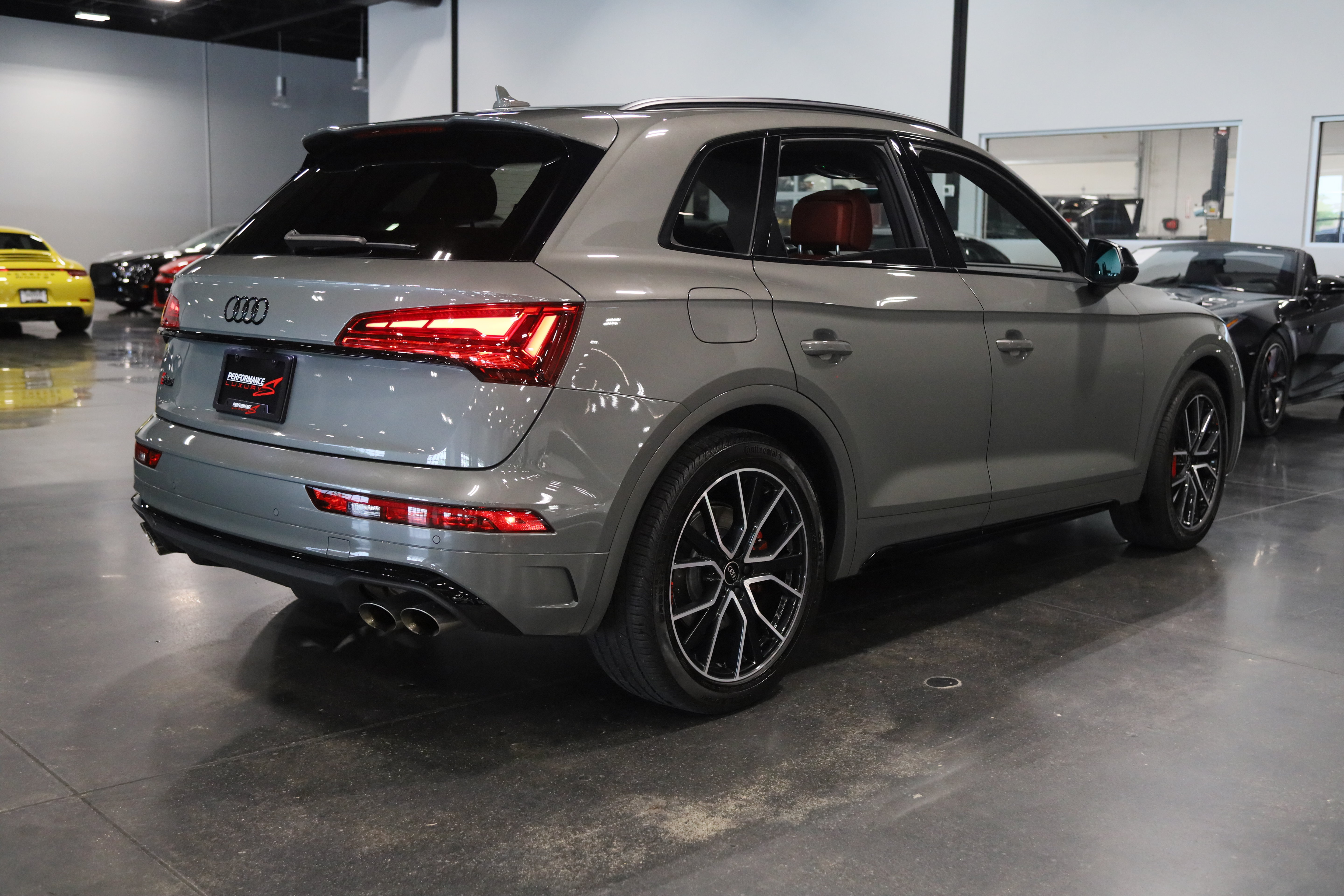 Used 2023 Audi SQ5 Premium Plus w/ Premium Plus Package AWD/4WD image 6