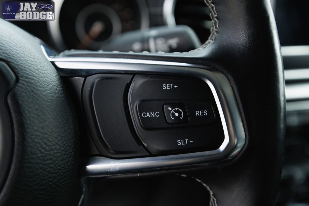 Used 2020 Jeep Gladiator Overland w/ Cold Weather Group image 23