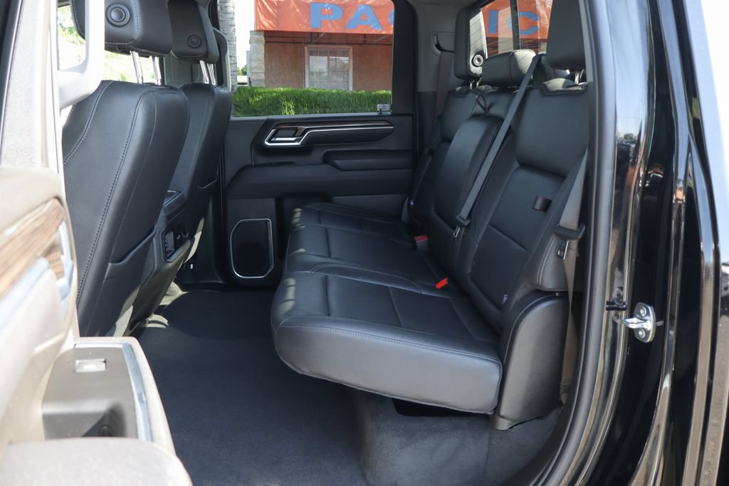 Used 2025 Chevrolet Silverado 2500 LT w/ Trail Boss Package AWD/4WD image 37