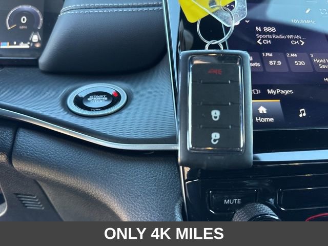 Used 2025 Jeep Grand Cherokee Laredo X image 41