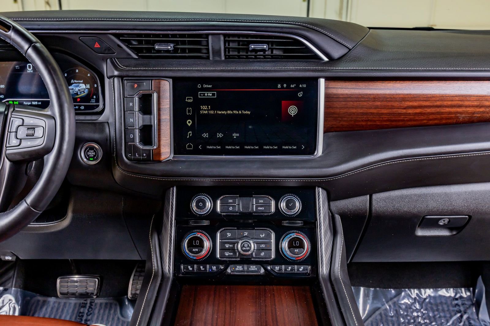 Used 2024 GMC Yukon Denali Ultimate AWD/4WD image 24