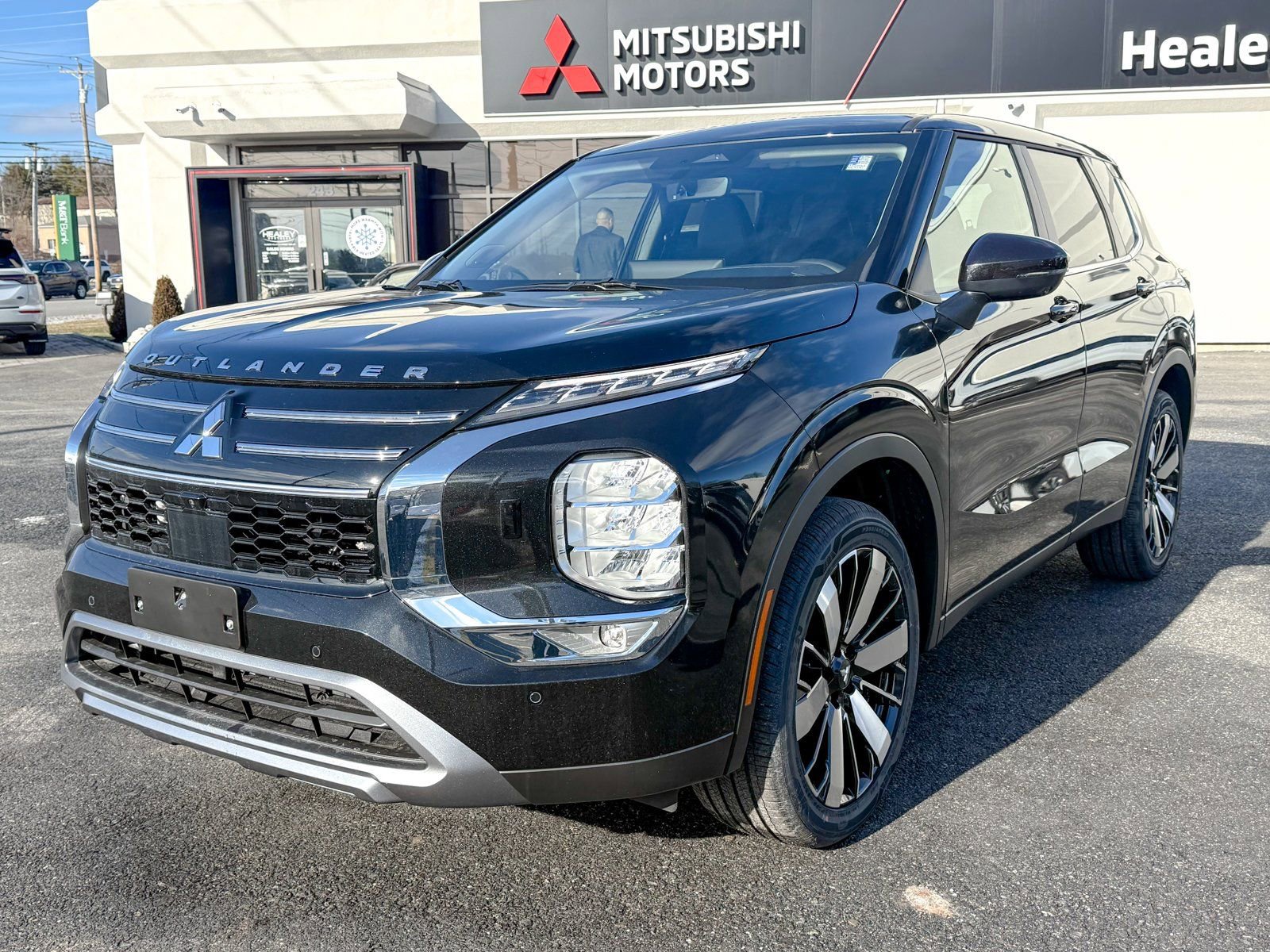New 2026 Mitsubishi Outlander SE AWD/4WD image 3