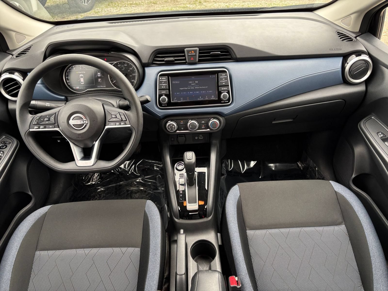 Used 2025 Nissan Versa SV FWD image 31