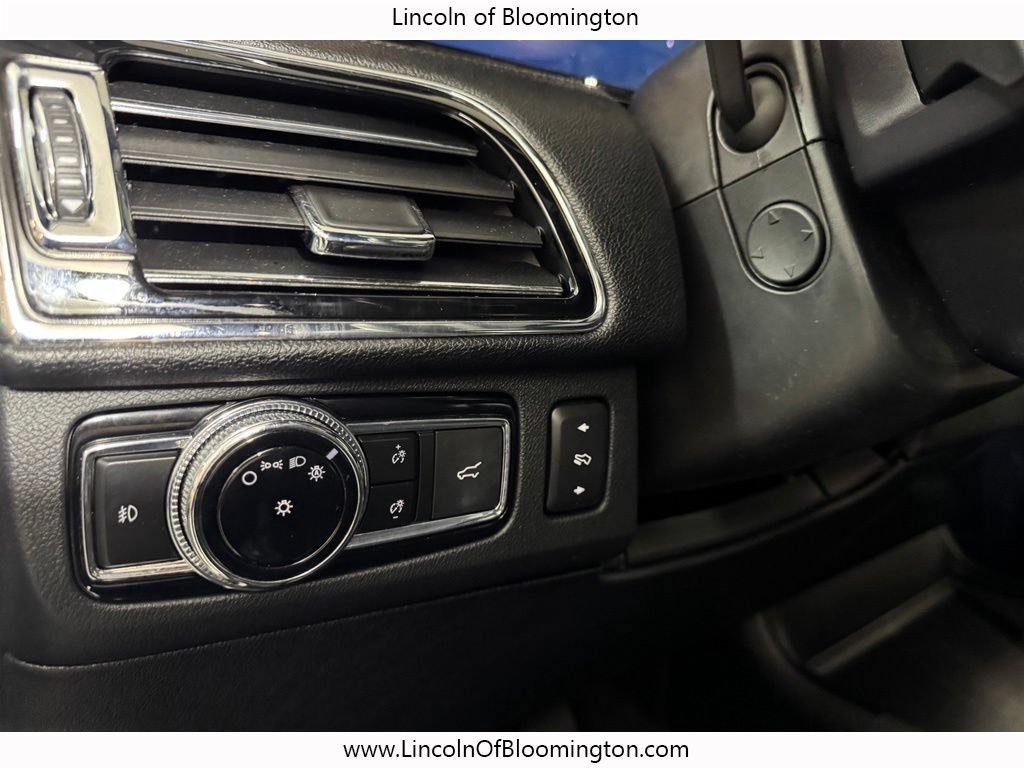 Used 2020 Lincoln Navigator Reserve AWD/4WD image 26