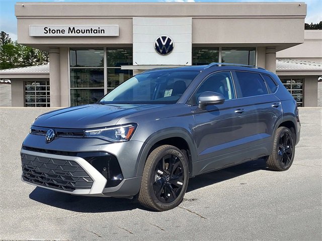 New 2026 Volkswagen Taos SE