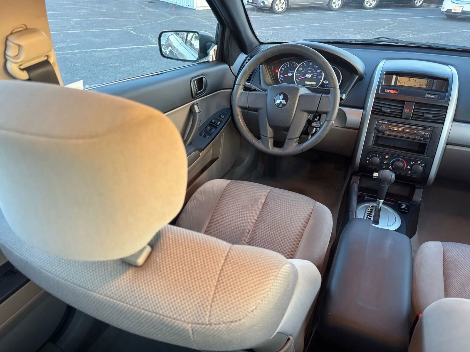 Used 2005 Mitsubishi Galant ES image 20