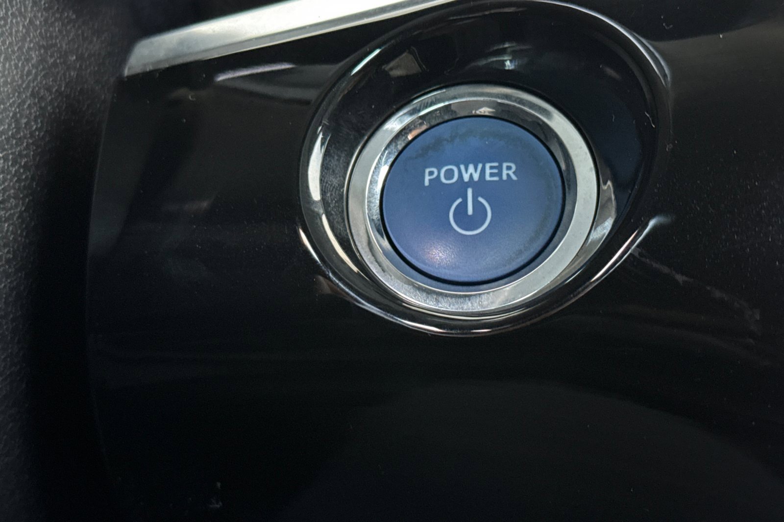 Used 2017 Toyota Prius Prime Advanced image 28