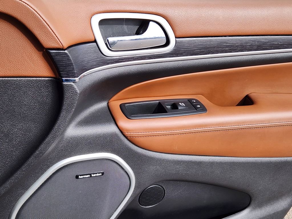 Used 2018 Jeep Grand Cherokee Summit w/ Platinum Series Group image 13