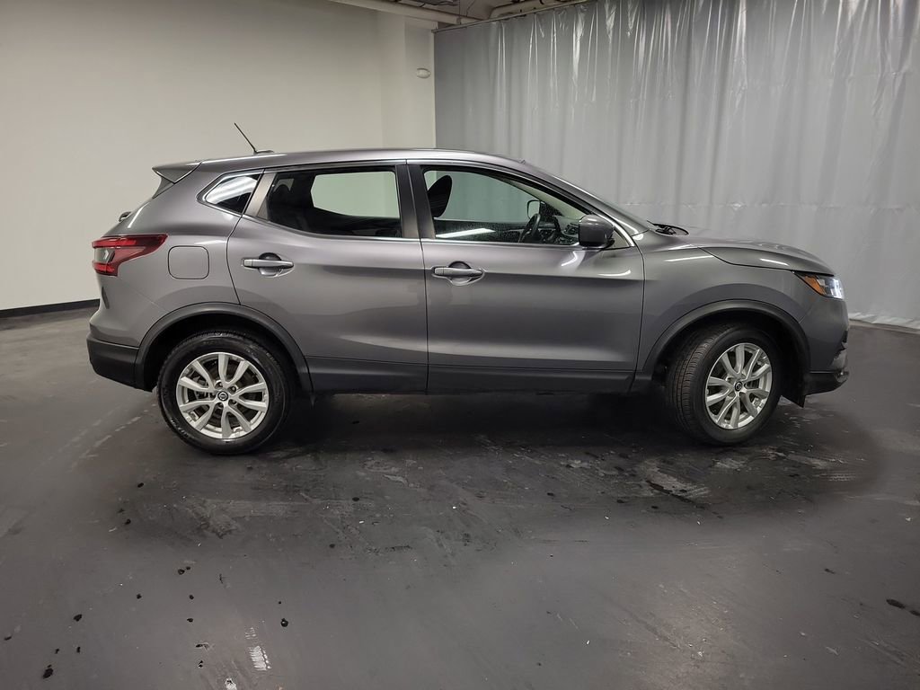 Used 2022 Nissan Rogue Sport S image 9