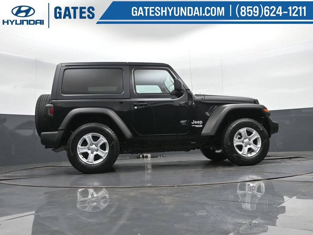 Used 2020 Jeep Wrangler Sport image 32