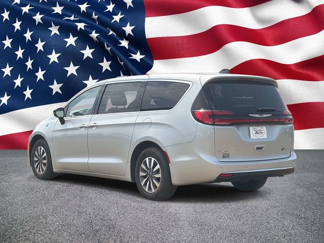 Used 2024 Chrysler Pacifica Limited FWD image 9